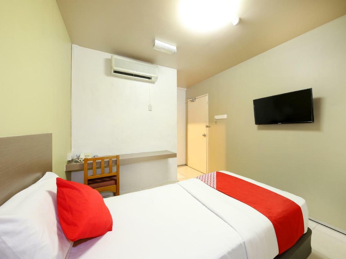 Oyo 434 Marbella Hotel Джохор-Бару Экстерьер фото