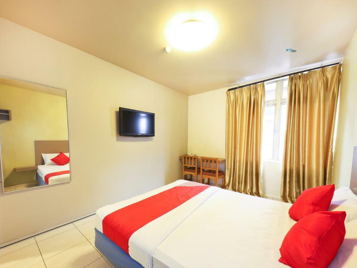Oyo 434 Marbella Hotel Джохор-Бару Экстерьер фото