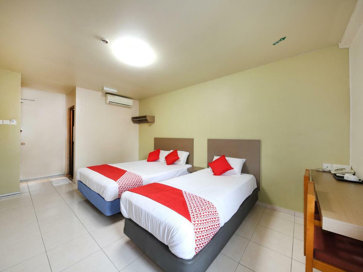 Oyo 434 Marbella Hotel Джохор-Бару Экстерьер фото